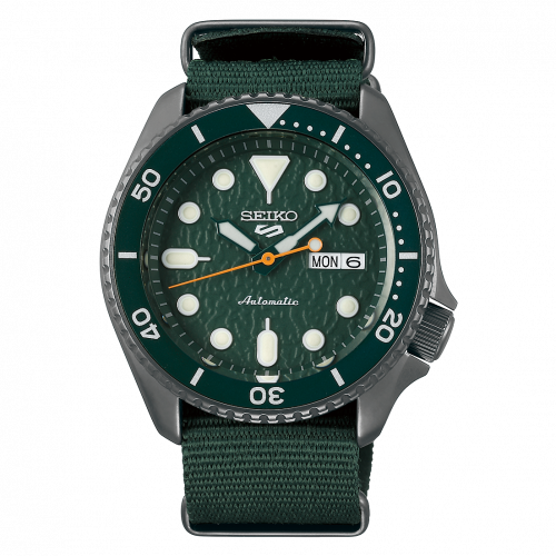 Seiko 5 Sports Street Style Hard Coating / Green / NATO SRPD77K1