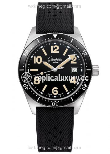 Glashutte Original SeaQ Date Stainless Steel / Black / Rubber / Folding 1-39-11-06-80-33