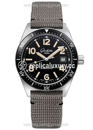 Glashutte Original SeaQ Date Stainless Steel / Black / Textile / Folding 1-39-11-06-80-34