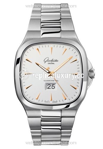 Glashutte Original Seventies Panorama Date Silver / Bracelet 2-39-47-11-12-14