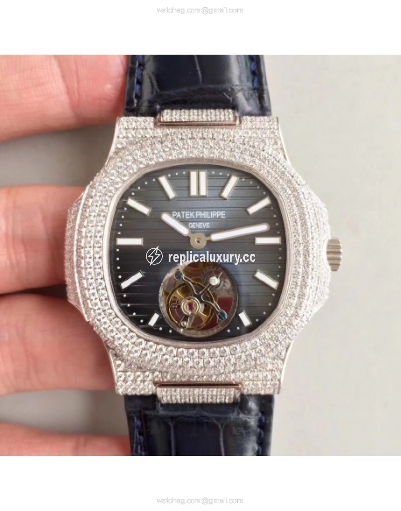 Patek Philippe Nautilus Jumbo 5711 2018 Noob Stainless Steel & Diamonds Blue 