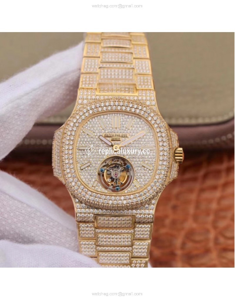 Patek Philippe Nautilus Jumbo 5711 R8 Yellow Gold & Diamonds Diamond 