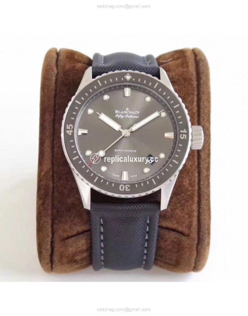 Blancpain Fifty Fathoms Bathyscaphe 5000-1110-B52A ZF Stainless Steel Shiny Black 