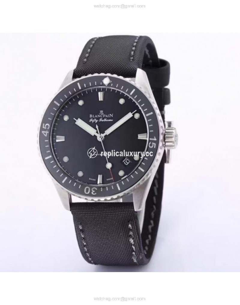 Blancpain Fifty Fathoms Bathyscaphe 5000-1230-B52A Stainless Steel Shiny Black 