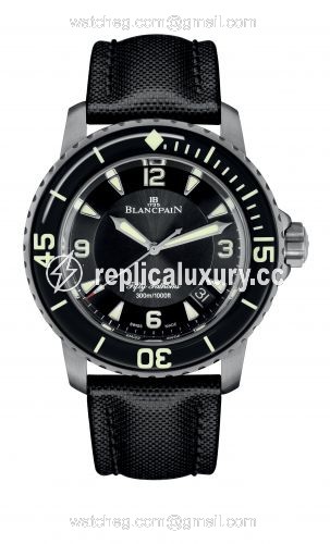 Blancpain Fifty Fathoms Automatique Titanium / Black / Canvas 5015-12B30-B52A