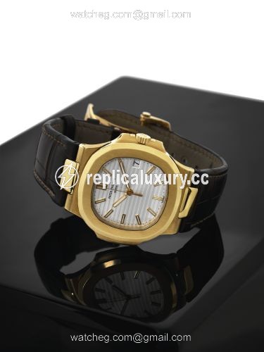 Patek Philippe Nautilus 5711J Yellow Gold 5711J-001