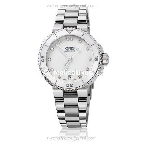 Oris Aquis Date Diamonds 733 7652 4191-07 8 18 01P
