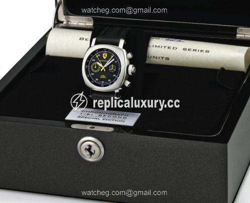 Panerai Ferrari Scuderia 1/8 Second FER00025
