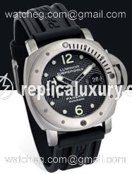 Panerai Luminor Submersible Hobnail PAM00025