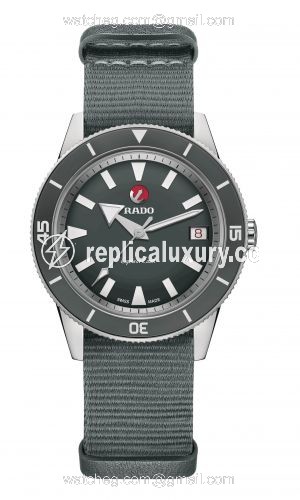 Rado Hyperchrome Captain Cook 37 Ghost Captain The Rake & Revolution R32500105