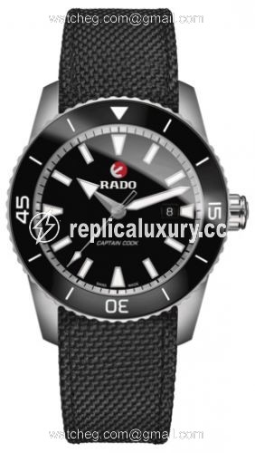 Rado HyperChrome Captain Cook 45 Titanium / Black / Textile R32501156