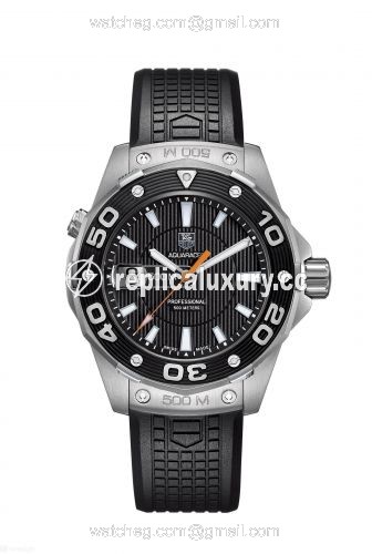 TAG Heuer Aquaracer 500M Quartz 43 Stainless Steel / Black / Rubber WAJ1110.FT6015